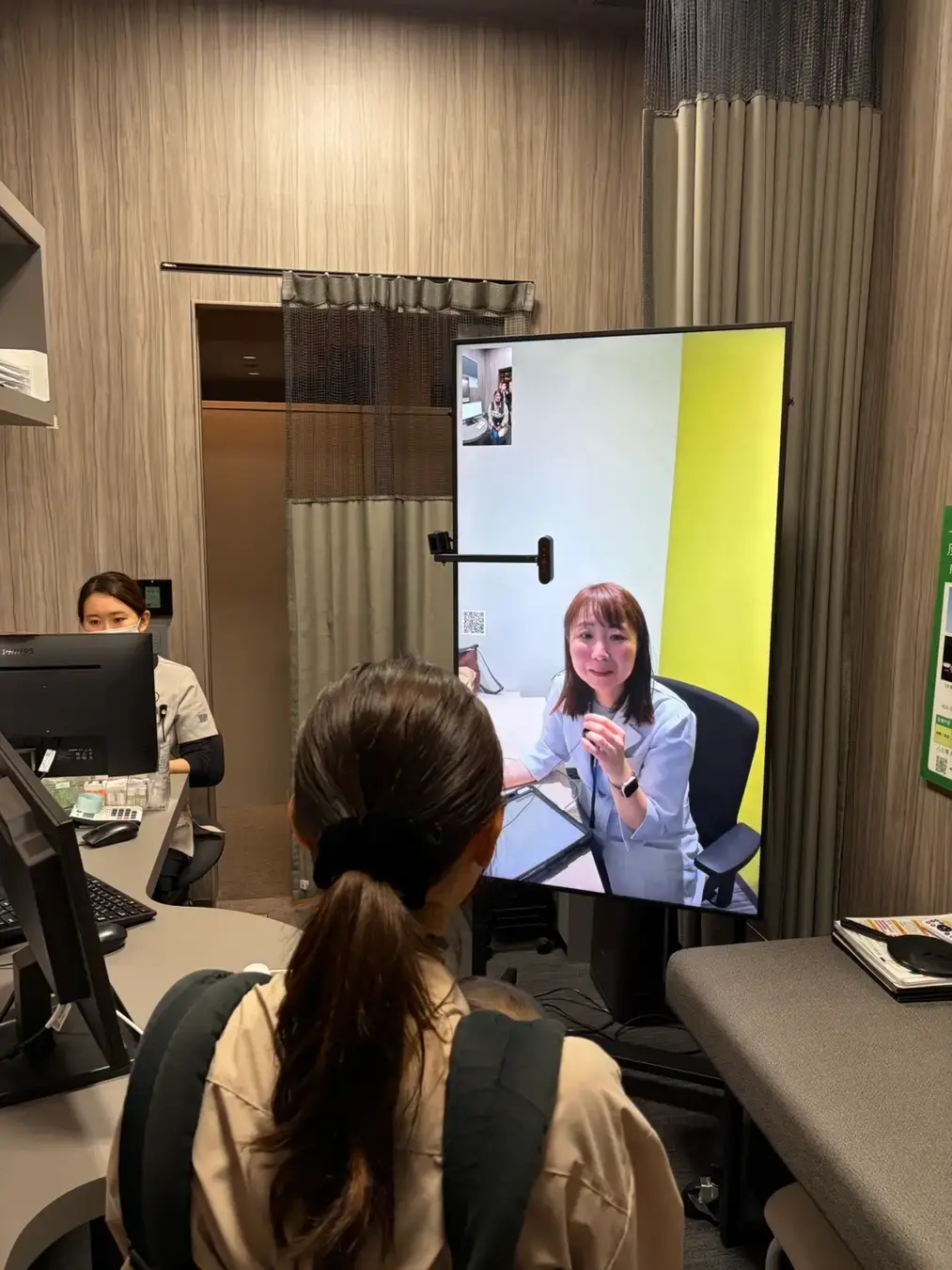 テレプレゼンスシステム「窓」を活用したオンライン診療